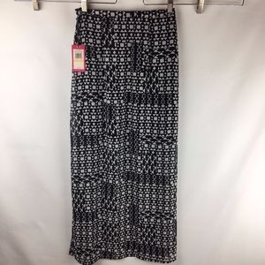 Vince Camuto Maxi Skirt Black & White NWT Size 2